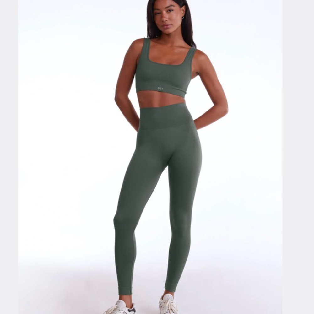 SET ACTIVE sculptflex leggings in color Vegas